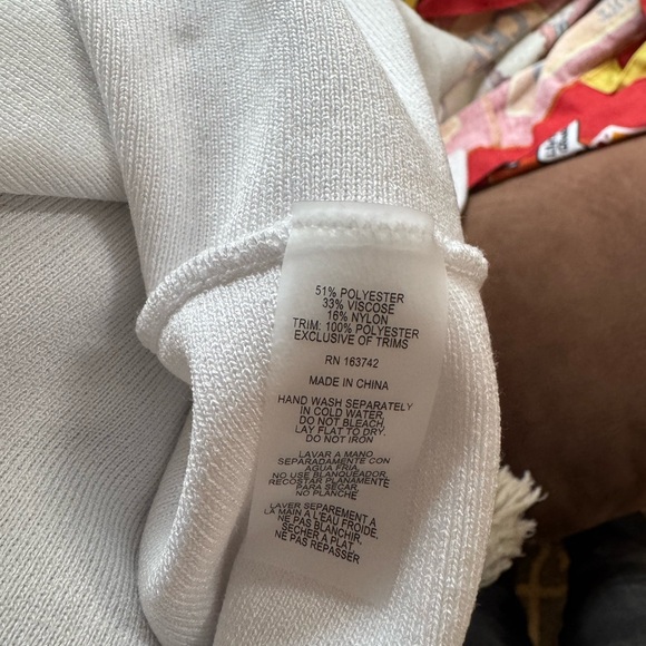 LIV Milano Women’s White Cardigan Beautiful Embellished Sleeves Size L - Picture 4 of 10